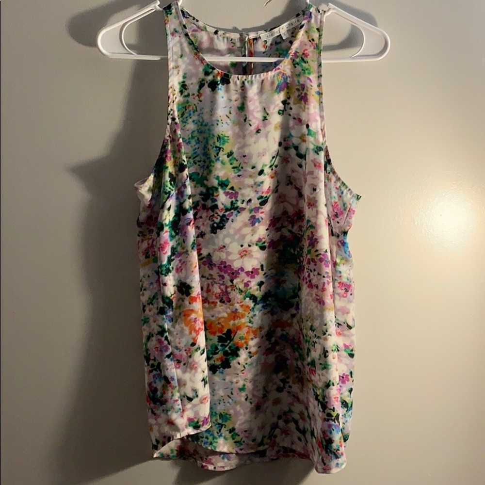 Dressy flower tank